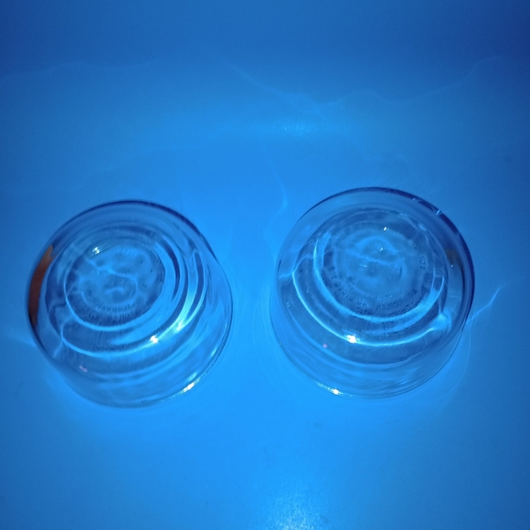 Pyrex 7200 2 Cups 470ML Blue Tint Clear Glass Mixing Bowl Set Of 2 USA No Lids - Picture 3 of 9